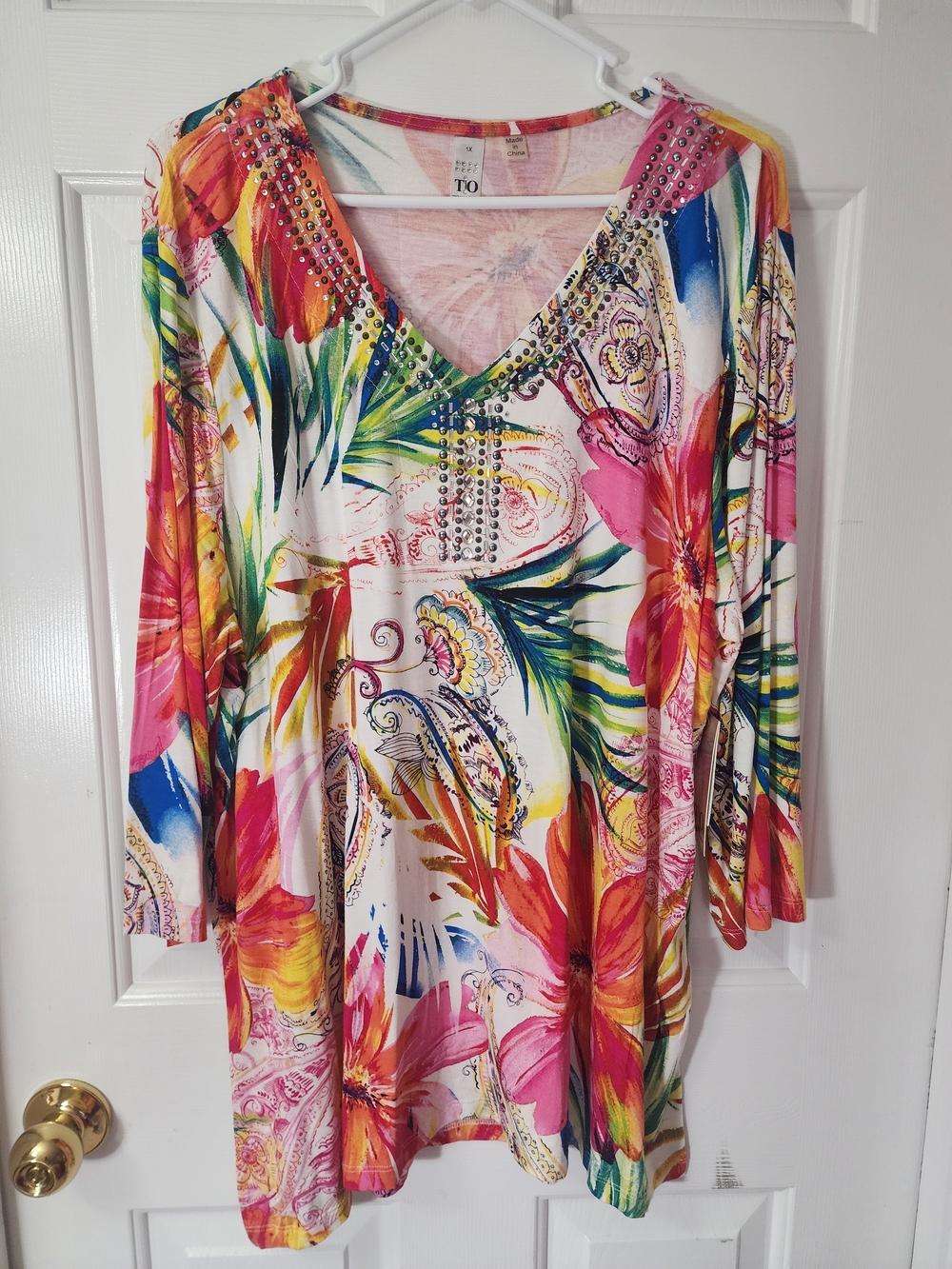 T/O Multicolor Floral V-Neck Embellished Tunic Sz 1X